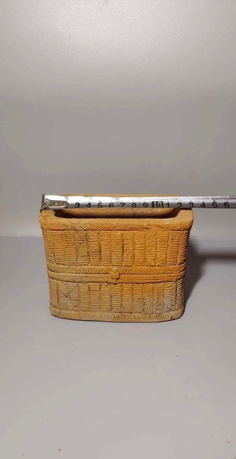 古玩陶瓷陶箱拍賣,當前價格1888元