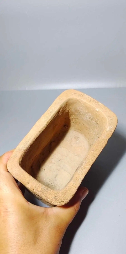 古玩陶瓷陶箱拍賣,當前價格1888元