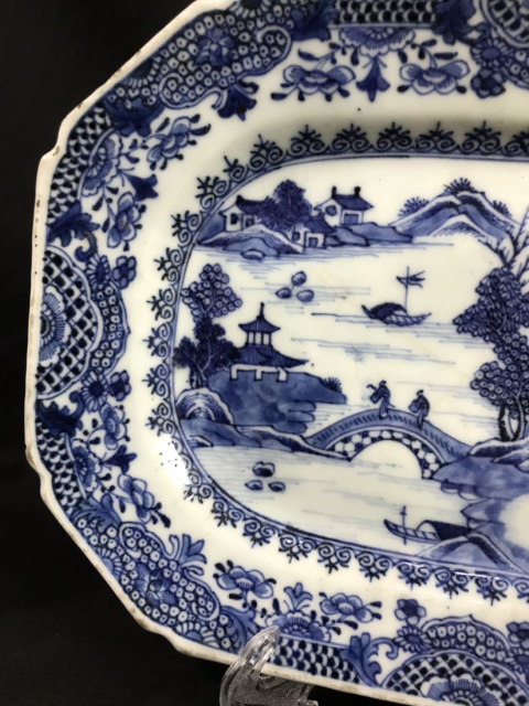 古玩陶瓷清乾隆青花亭臺樓閣山水紋方盤拍賣,當前價格1388元