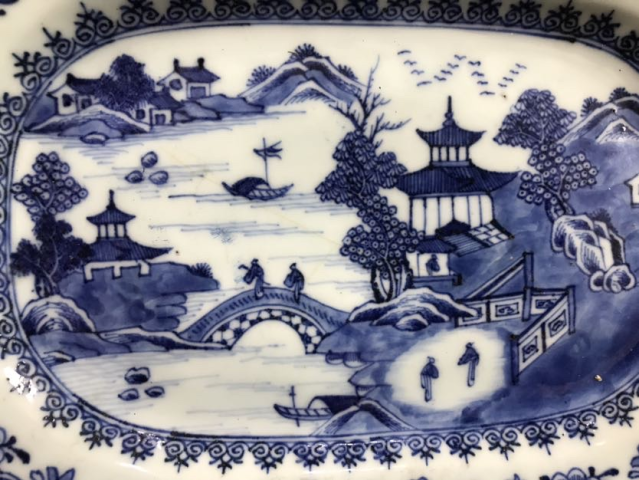 古玩陶瓷清乾隆青花亭臺樓閣山水紋方盤拍賣,當前價格1388元