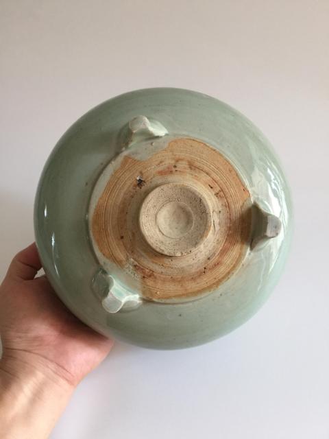 古玩陶瓷龍泉青瓷三足大爐拍賣,當前價格4700元