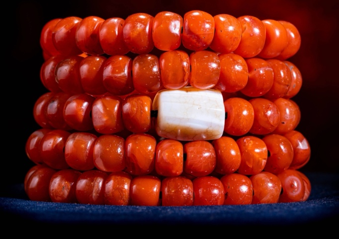 古玩玉器清代藏傳珍品老甘南紅天然瑪瑙珠串(珍藏級)拍賣，當前價格12800元