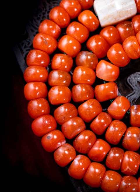 古玩玉器清代藏傳珍品老甘南紅天然瑪瑙珠串(珍藏級)拍賣，當前價格12800元