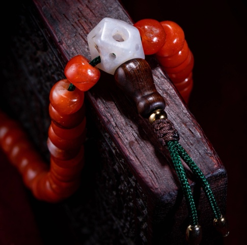 古玩玉器清代藏傳珍品老甘南紅天然瑪瑙珠串(珍藏級)拍賣，當前價格12800元