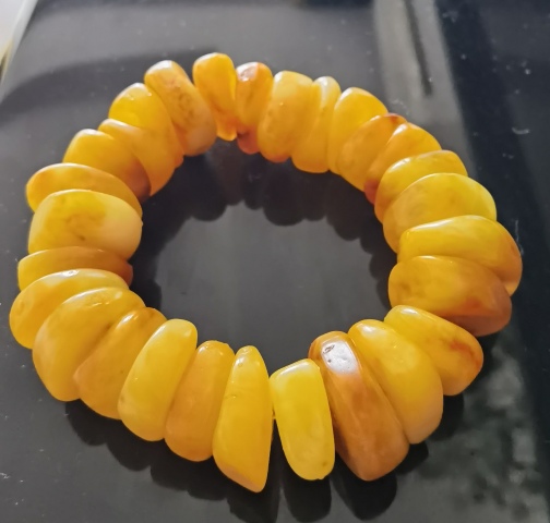 古玩雜項天然無優化大尺寸雞油蜜蠟餅手串拍賣，當前價格3500元