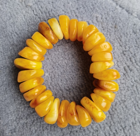 古玩雜項天然無優化大尺寸雞油蜜蠟餅手串拍賣，當前價格3500元