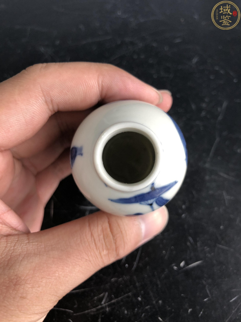 古玩陶瓷青花人物紋小瓶拍賣，當前價格2500元