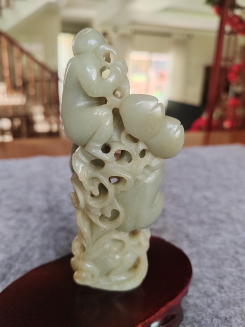 古玩玉器舊藏和田玉蘇工雕“童子獻壽”拍賣,當前價格3580元
