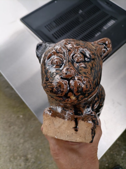 古玩陶瓷磁州窯醬釉虎形枕拍賣，當前價格200元
