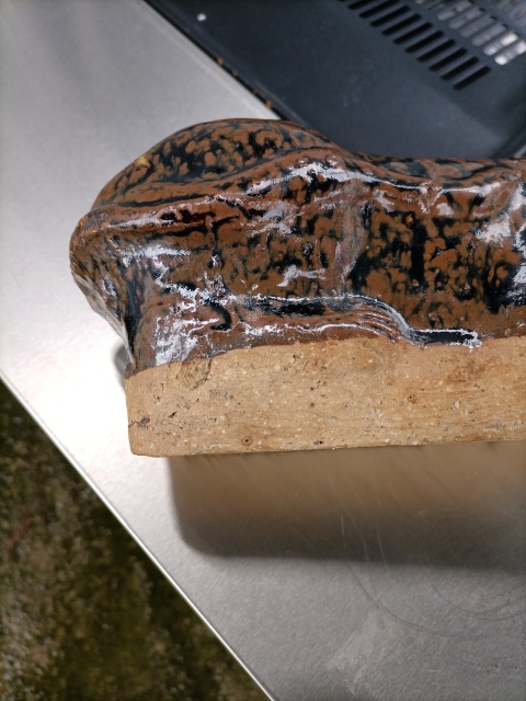 古玩陶瓷磁州窯醬釉虎形枕拍賣，當前價格200元