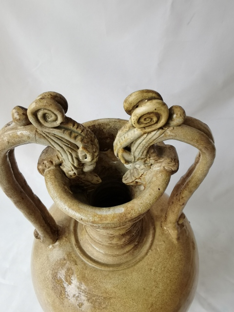 古玩陶瓷青釉雙龍瓶拍賣(mài),當(dāng)前價(jià)格80000元