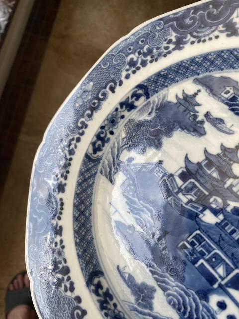 古玩陶瓷青花亭臺樓閣山水紋八方盤拍賣,當前價格2500元