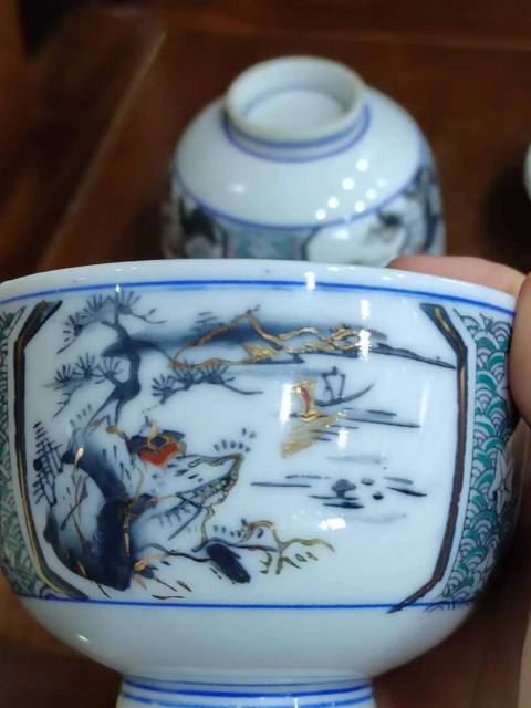 古玩陶瓷民國山水紋青花加彩描金蓋碗一對拍賣，當(dāng)前價格888元