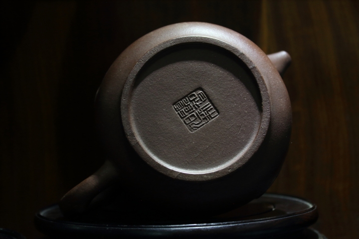 古玩雜項(xiàng)顧智旭制?紫砂壺拍賣(mài),當(dāng)前價(jià)格388元