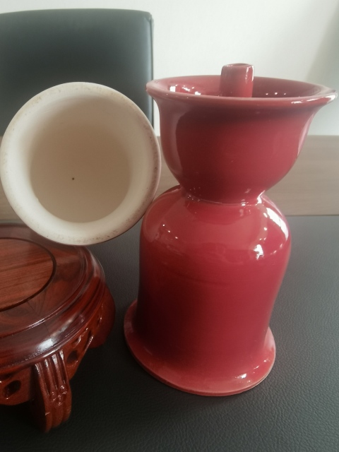 古玩陶瓷胭脂紅燭臺拍賣,當前價格198元