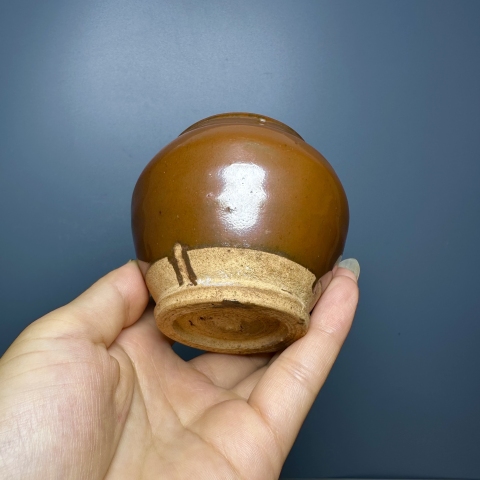 古玩陶瓷元代磁州窯紫金釉蓋罐拍賣,當前價格1580元