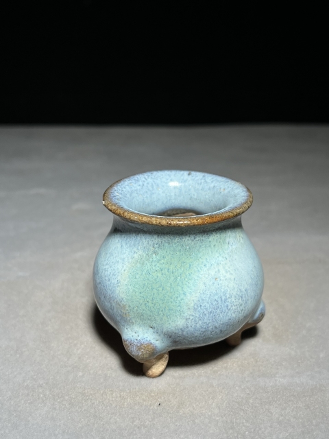 古玩陶瓷元代鈞窯三足爐拍賣,當前價格15000元