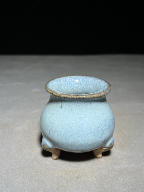 古玩陶瓷元代鈞窯三足爐拍賣,當前價格15000元