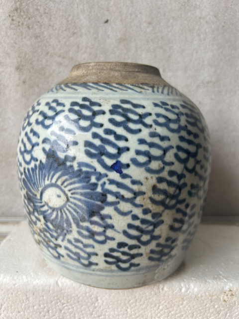 古玩陶瓷清中期 青花鳳眼罐拍賣,當前價格255元