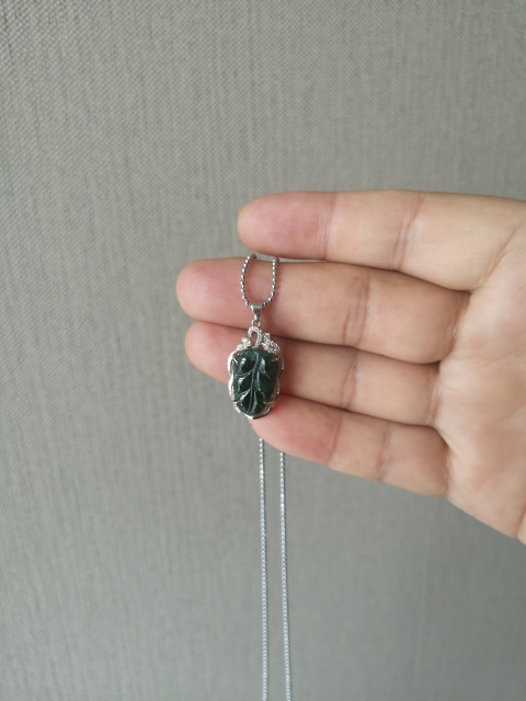 古玩玉器天然翡翠鑲嵌葉子吊墜拍賣,當前價格298元
