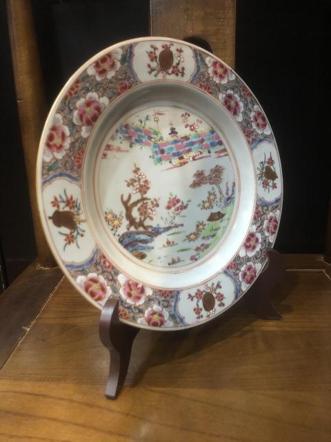 古玩陶瓷粉彩亭臺(tái)樓閣風(fēng)景紋賞盤(pán)拍賣(mài),當(dāng)前價(jià)格4500元