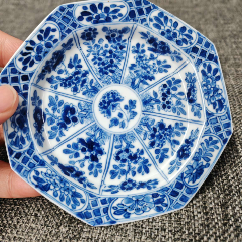 古玩陶瓷【望月樓】康熙青花花卉紋盤拍賣,當前價格1800元