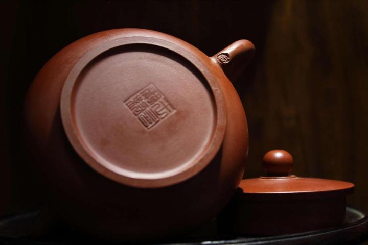 古玩雜項(xiàng)王有寶制?紫砂壺拍賣,當(dāng)前價(jià)格425元