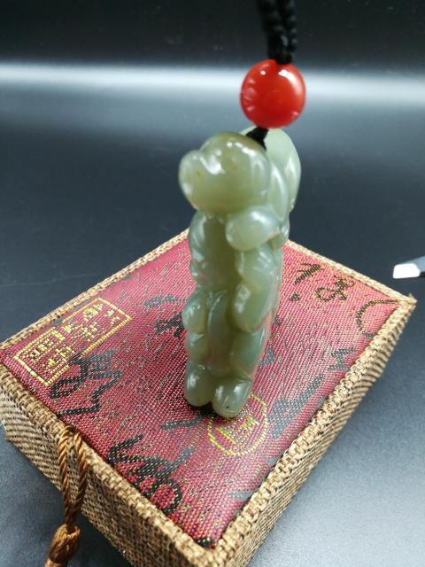 古玩玉器輩輩侯手把件掛件拍賣，當前價格266元