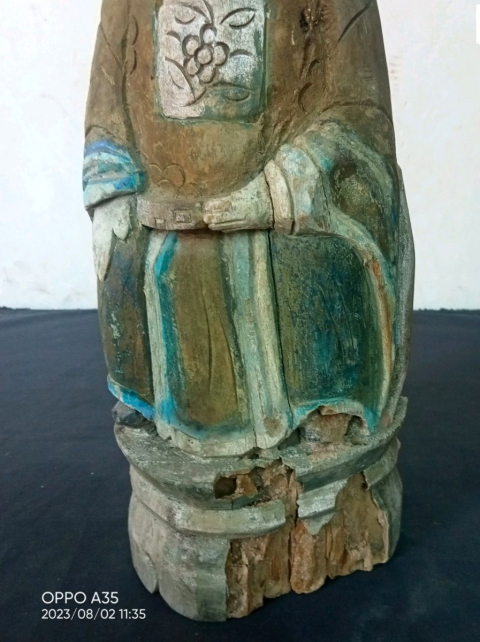古玩雜項(xiàng)清代木雕彩繪人物擺件拍賣,當(dāng)前價格0元