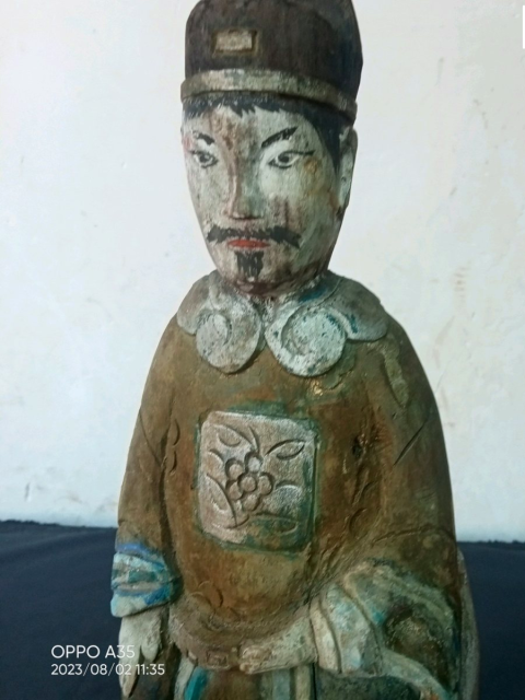 古玩雜項(xiàng)清代木雕彩繪人物擺件拍賣,當(dāng)前價格0元