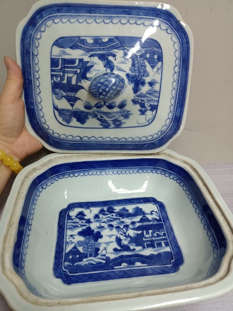 古玩陶瓷青花四方倭角山水亭臺蓋盆拍賣,當(dāng)前價(jià)格2380元