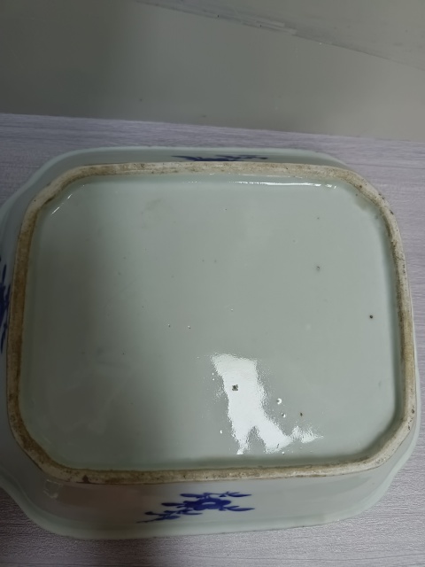 古玩陶瓷青花四方倭角山水亭臺蓋盆拍賣,當(dāng)前價(jià)格2380元