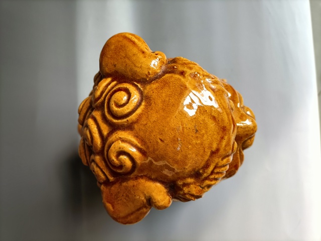 古玩陶瓷黃釉獅子擺件拍賣，當(dāng)前價(jià)格450元