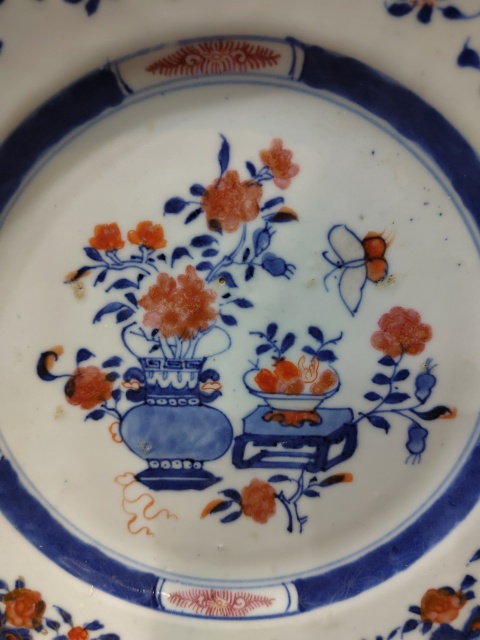 古玩陶瓷清乾隆博古花卉紋青花加彩盤拍賣，當前價格2008元