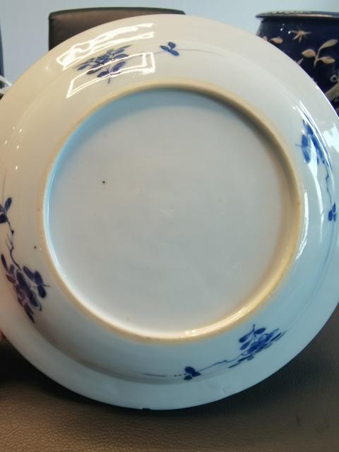 古玩陶瓷康熙翠毛藍青花花卉紋盤拍賣,當前價格3888元