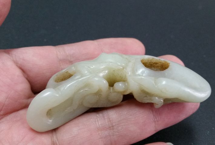 古玩玉器和田玉雕“鶴銜靈芝”水盂拍賣，當前價格580元