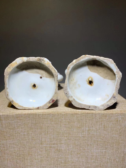 古玩陶瓷彩繪童子蹲人塑像燭臺一對拍賣,當前價格0元