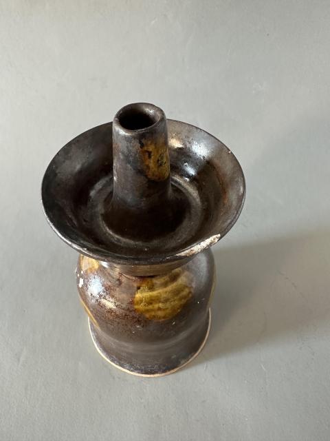 古玩陶瓷磁州窯褐釉黃彩燭臺拍賣,當前價格59元