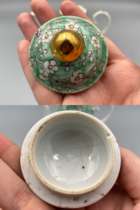 古玩陶瓷0起159一口晚清松石綠地粉彩冰梅紋茶壺拍賣，當前價格1584元