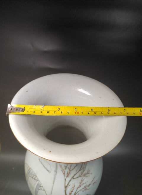 古玩陶瓷粉彩庭院仕女圖撇口瓶拍賣(mài)，當(dāng)前價(jià)格2888元