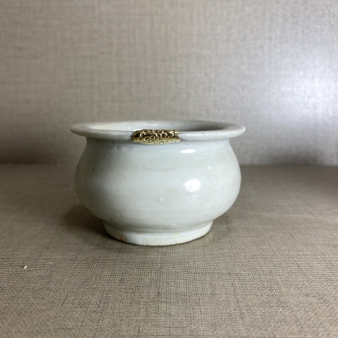 古玩陶瓷白釉圈足爐拍賣,當(dāng)前價格799元