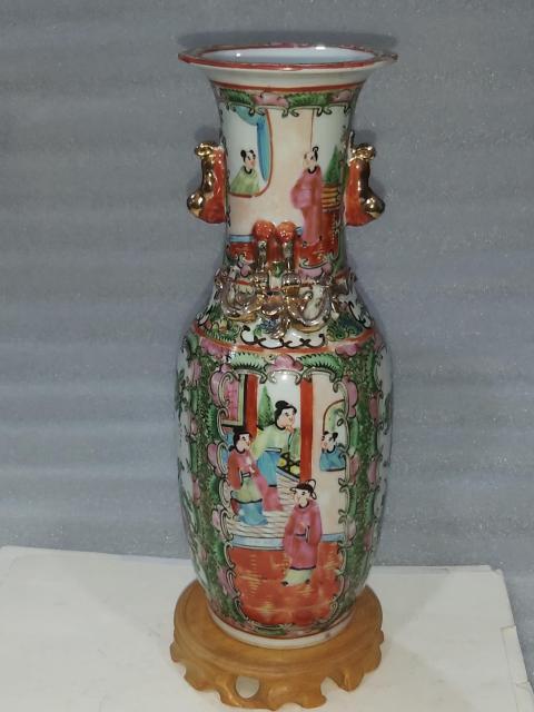 古玩陶瓷廣彩描金人物花鳥紋雙耳瓶拍賣,當前價格3280元