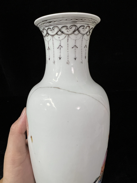 古玩陶瓷粉彩郭子儀拜壽圖撇口瓶拍賣，當前價格1600元