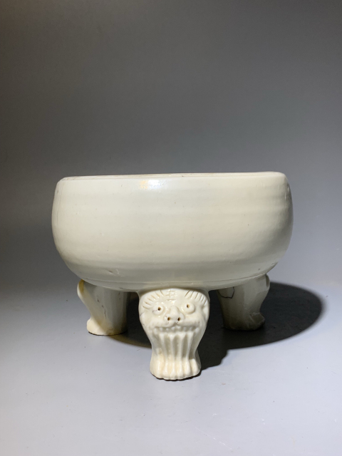 古玩陶瓷（明代精品）德化窯三獸足香爐拍賣，當(dāng)前價(jià)格128888元