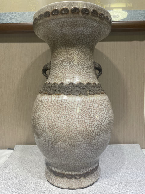 古玩陶瓷清雍正仿哥釉獸耳尊拍賣，當(dāng)前價格16000元