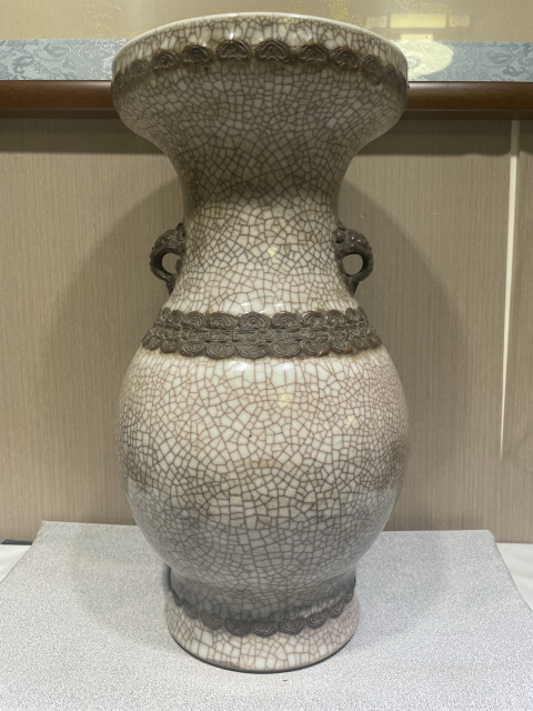 古玩陶瓷清雍正仿哥釉獸耳尊拍賣，當(dāng)前價格16000元