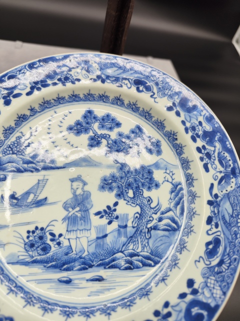 古玩陶瓷乾隆人物山水紋青花盤拍賣，當前價格1580元