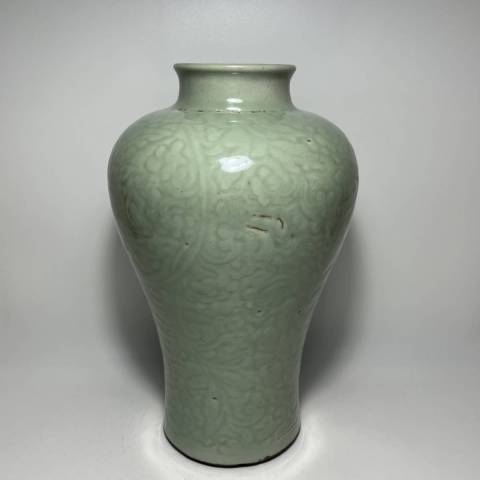 古玩陶瓷冬青釉刻花梅瓶拍賣，當(dāng)前價格3000元
