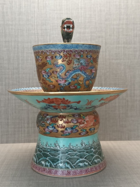 古玩陶瓷粉彩重工龍紋公道杯拍賣，當(dāng)前價(jià)格59800元