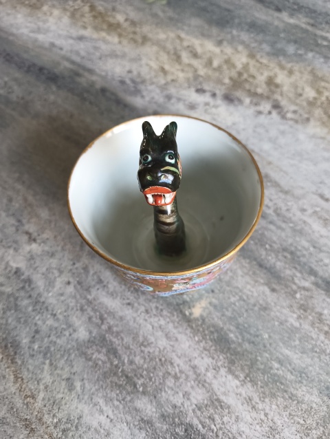 古玩陶瓷粉彩重工龍紋公道杯拍賣，當(dāng)前價(jià)格59800元